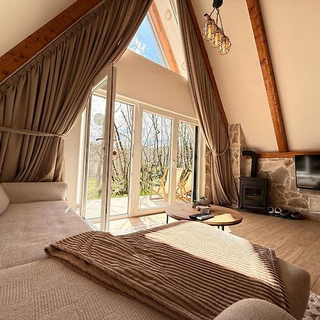 Vukova Dolina Apartments เซทินเจ ภายนอก รูปภาพ
